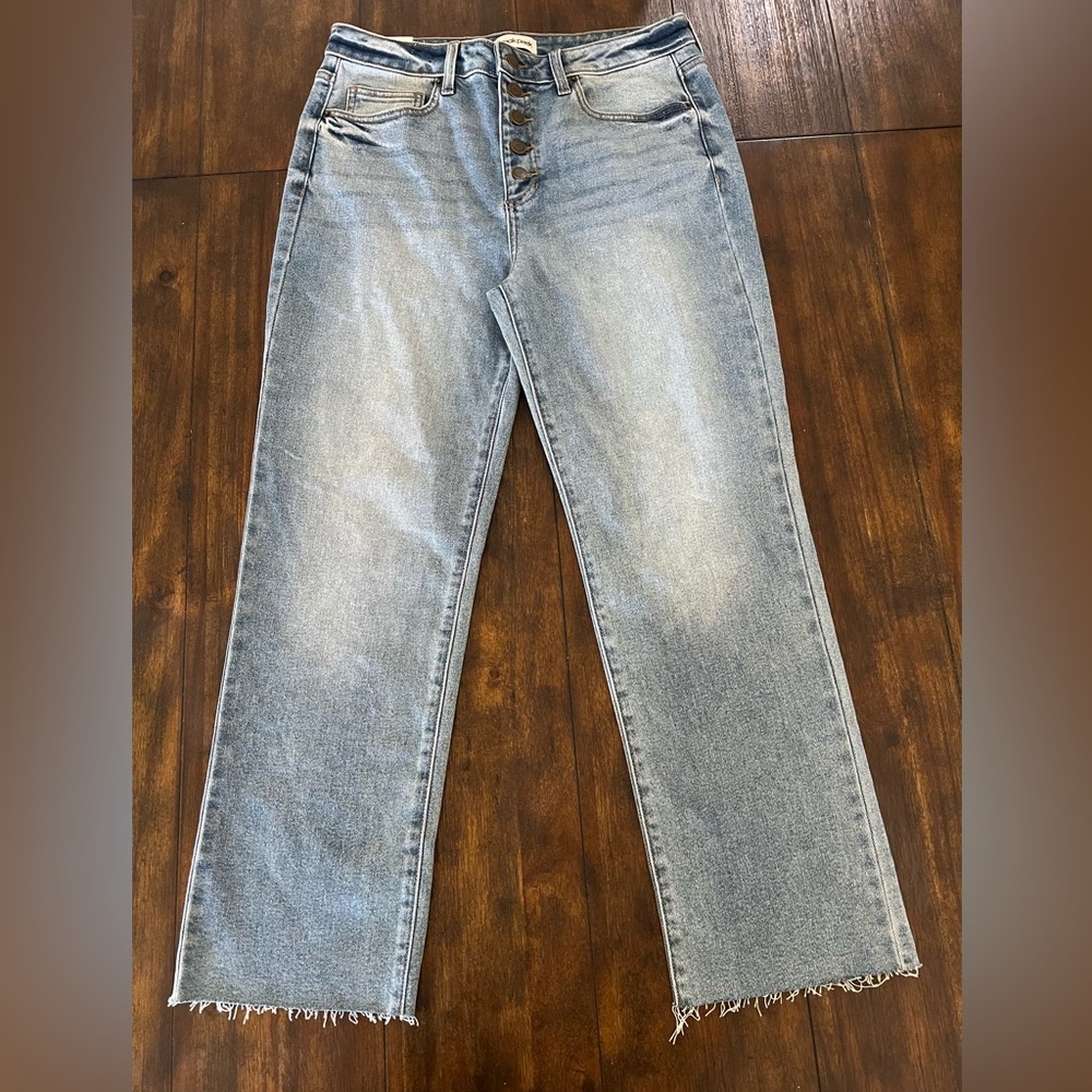 Sneak Peek Light blue‎ high-waisted denim jeans
